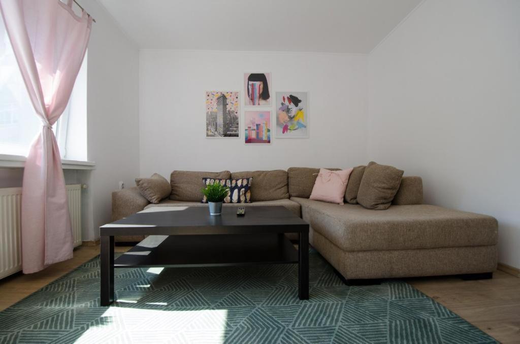 Bright Apartment Near Cismigiu And Old Town ブカレスト エクステリア 写真
